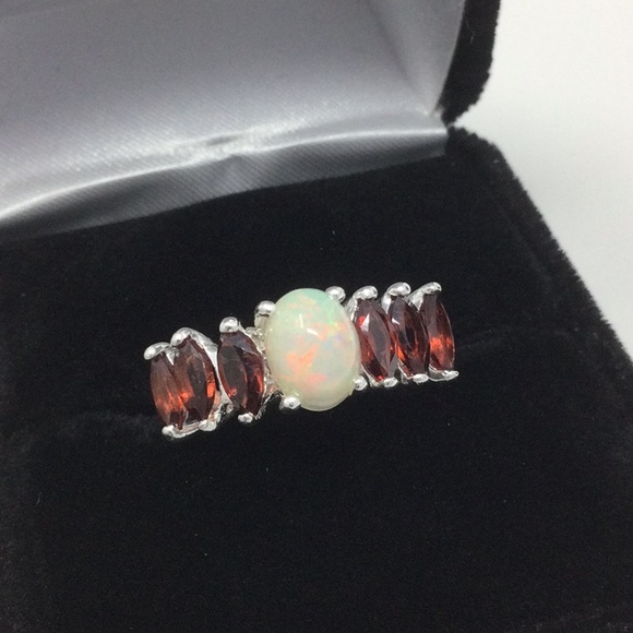 Genuine Flashing Fiery Opal & Garnet Ring - Picture 4 of 9
